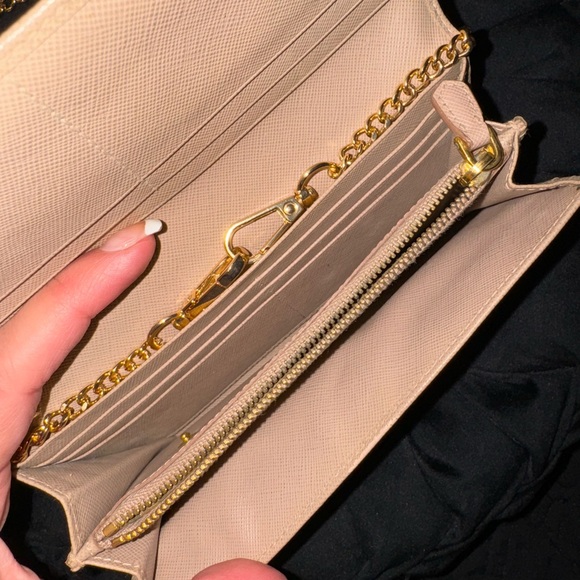 Authentic Prada Saffiano Bow wallet on a chain - Picture 3 of 6